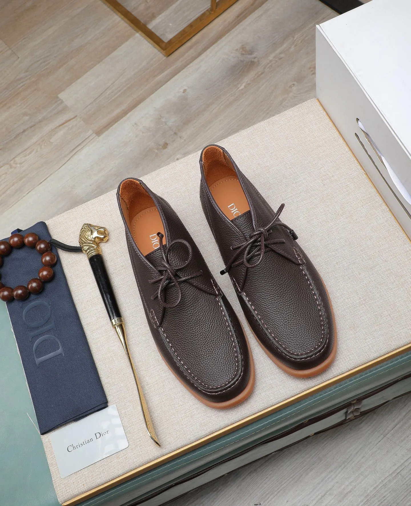 Men's shoes 💰600💰Water-dyed cow lining Original order quality Dior —🆘. Dior Original order purchase, high-end leather shoes, fabric: Made of Italian imported cowhide➕Water-dyed cow lining/cowhide lining➕Specially available original outsole, fine workmanship, real-life photos🎬Size: 38-44 (with full set of packaging)